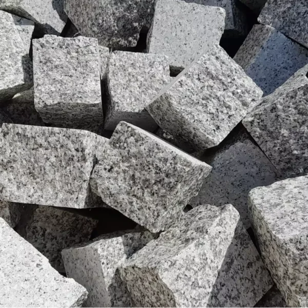 Kostka granit szary Strzegom cięto-łupana 10x10x6 cm