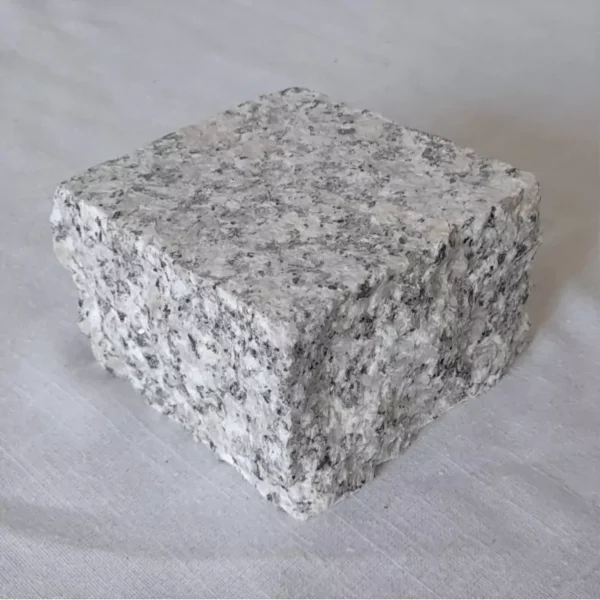 Kostka granit szary Strzegom cięto-łupana 10x10x6 cm